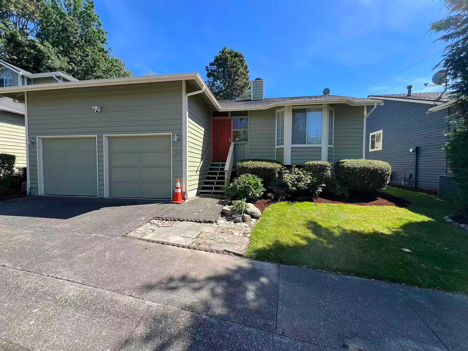 3 bed, 1134 sqft, $2,600 — Photo 1