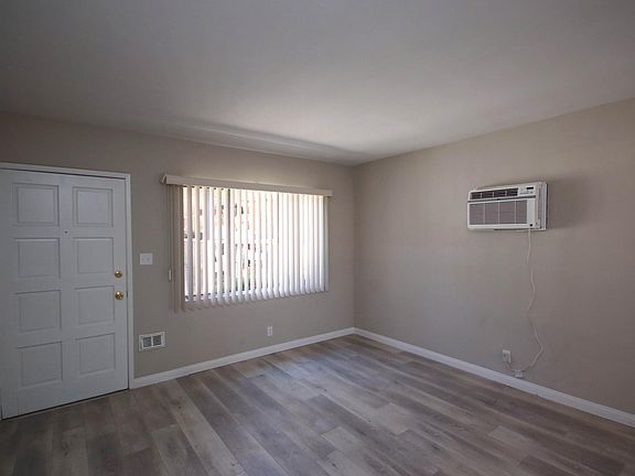 3rd image of 92 N Grand Oaks Ave #5