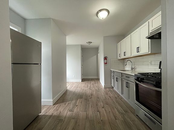 2nd image of 467 Fairview Ave Floor 2