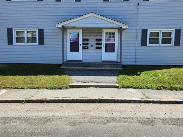 70 N Main St #3L, Webster, MA 01570