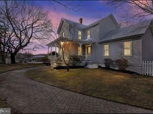 4090 Old Town Rd, Huntingtown, MD 20639