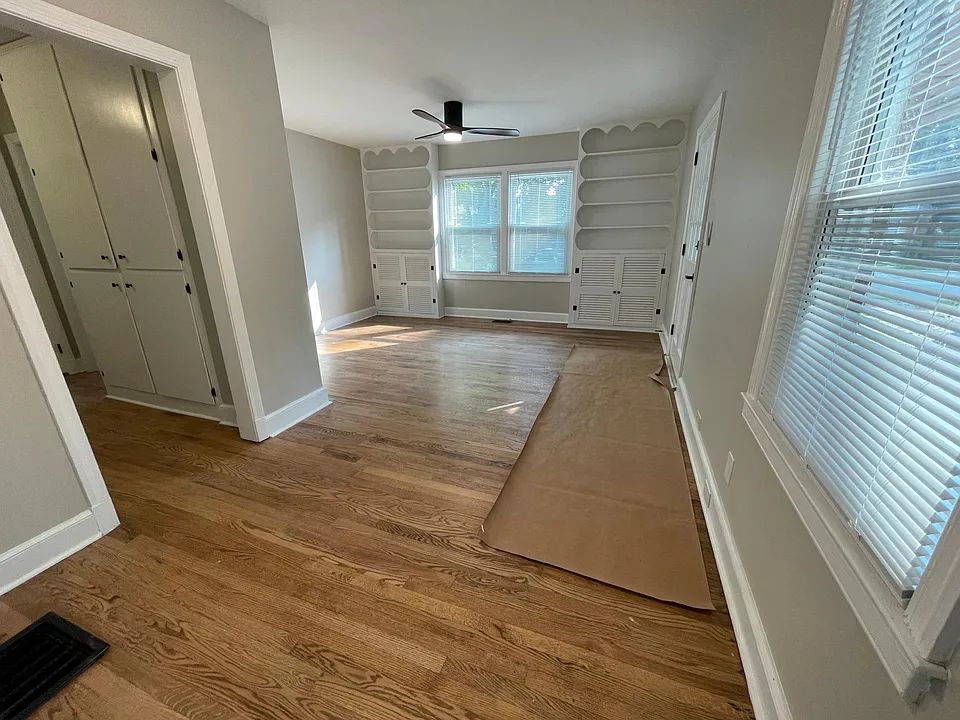 The view of the LR from the kitchen area