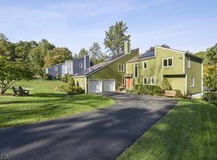 15 Baer Ct, Morristown, NJ 07960