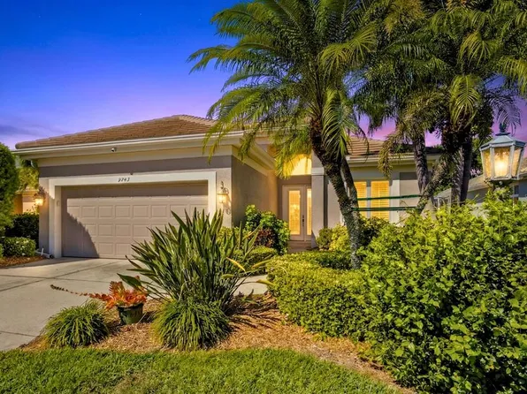 9743 53rd Dr E, Bradenton, FL 34211
