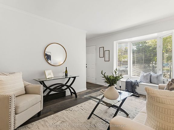 4th image of 34 Speight Ct