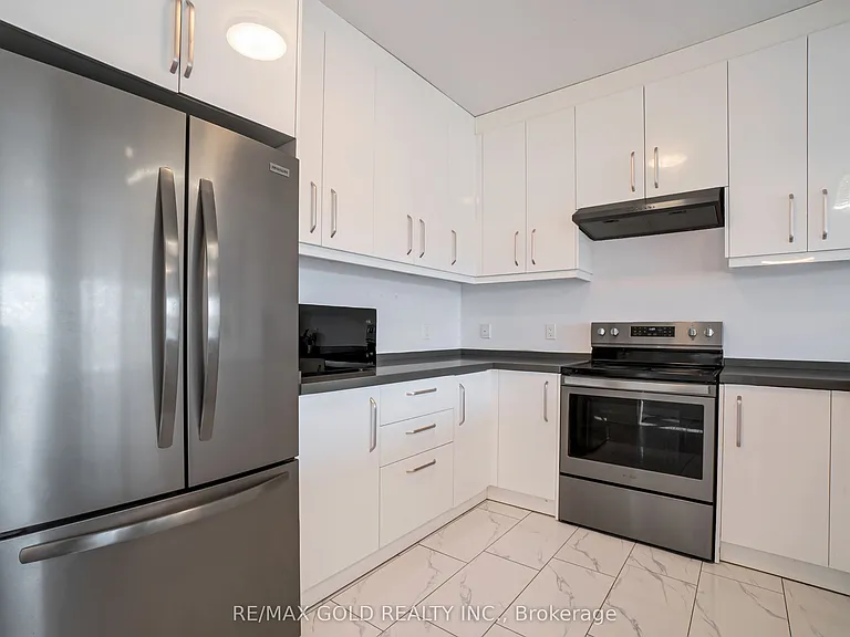 2621 Holbrook Dr #8 — Photo 5