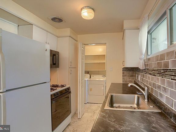 5th image of 2108 Wentworth Dr