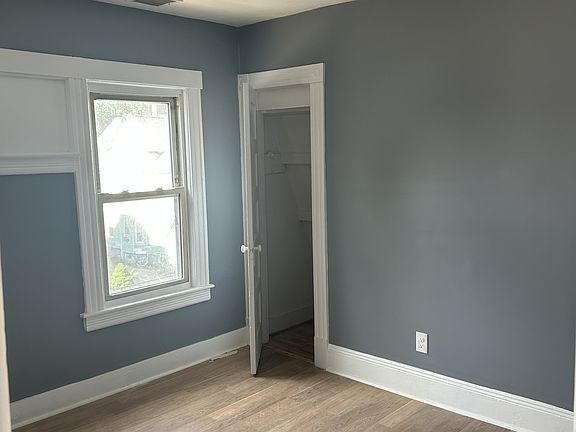 4th image of 37-39 Wilmont St #3