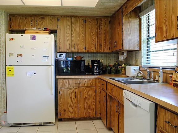 4th image of 607 Turnberry Ct