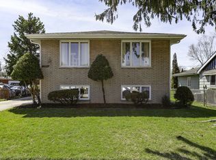 7009 W 96th St, Oak Lawn, IL