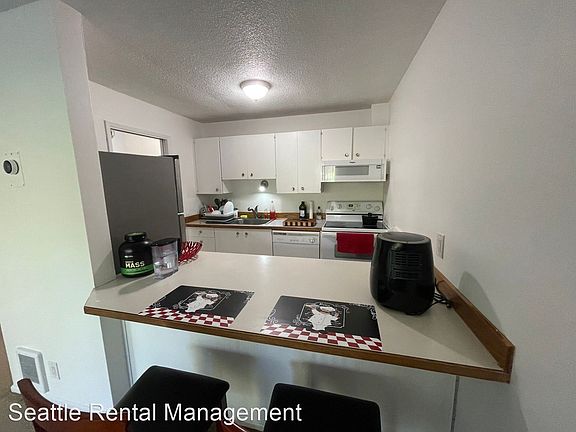 3rd image of 1808 S 118th St APT 103