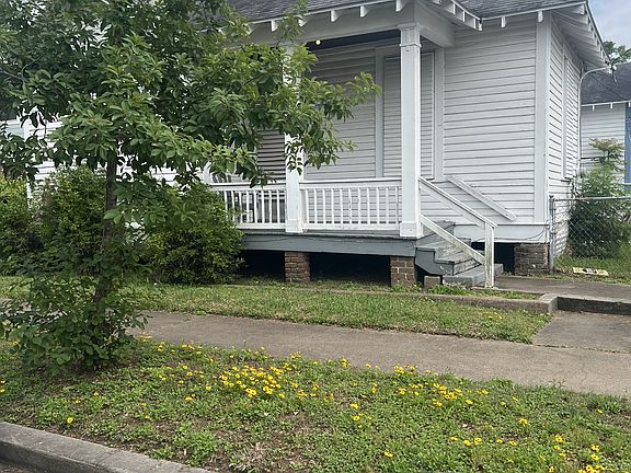 2nd image of 3927 Avenue M