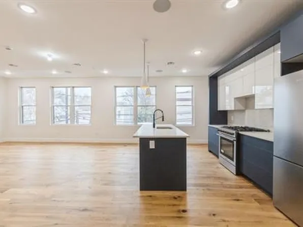 259 Liberty Avenue image 3 of 29