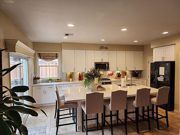 3rd image of 6501 Timberline Way