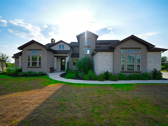 3rd image of 759 Bluff Woods Dr