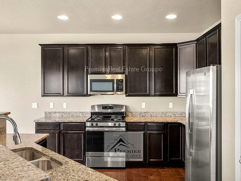 6105 Fiddle Way — Photo 8