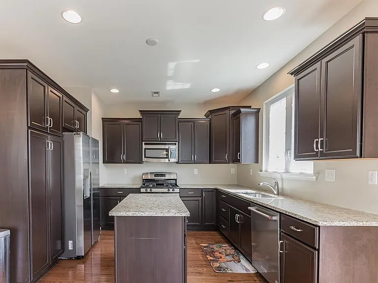 436 Williamson Ct — Photo 6