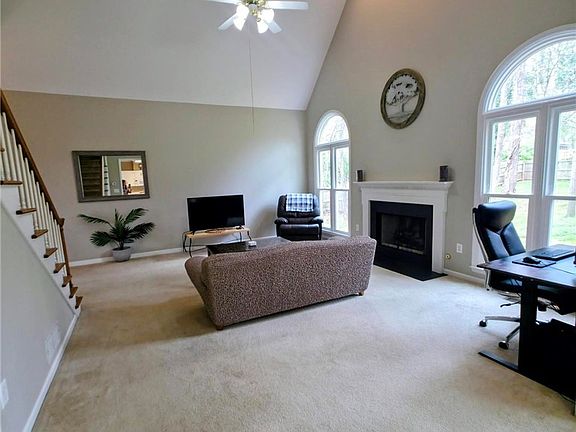 3rd image of 189 Ashbrook Drive