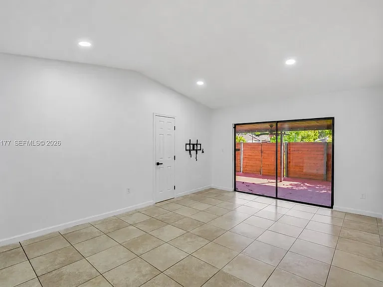 5113 SW 138th Avenue Cir — Photo 3