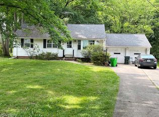 Ellendale Rd, Moreland Hills, OH 44022