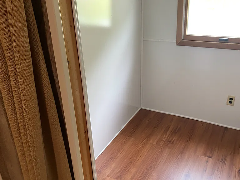 (4 of 6) Master bedroom walk-in closet.