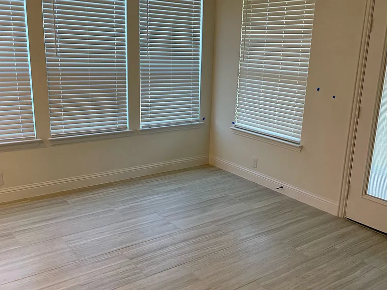 1004 Timber Ridge Dr — Photo 17