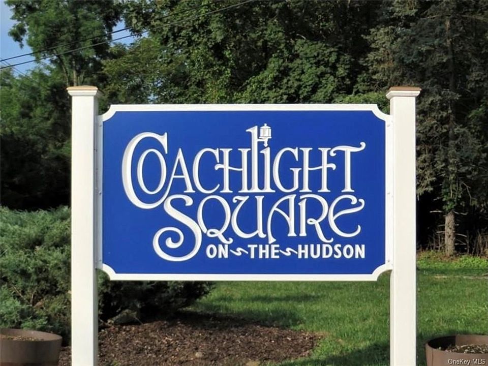 1st image of 249 Coachlight Sq