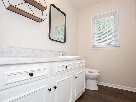 4th image of 4065 Windtree Ln