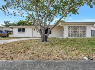 710 SW 69th Ter, Pembroke Pines, FL 33023