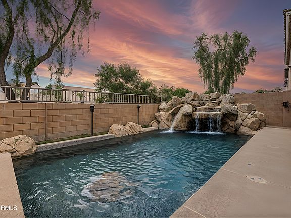 4th image of 14744 W POINSETTIA Drive