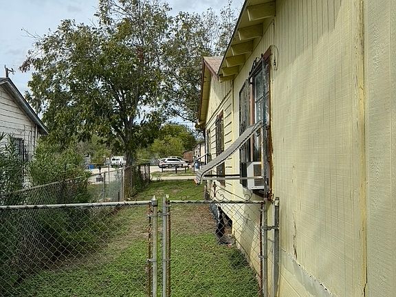 5th image of 1326 W Vestal Pl