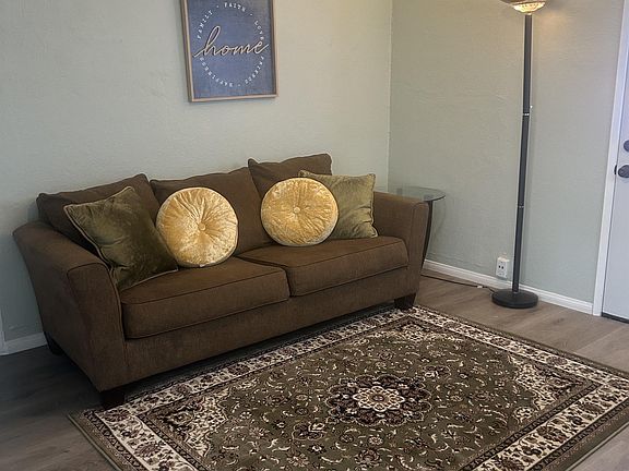 4th image of 407 W San Ysidro Blvd W #7