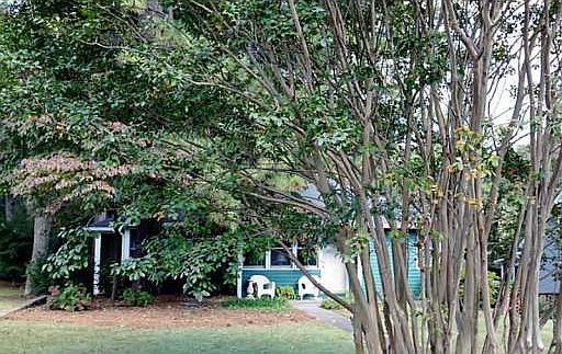 2nd image of 245 Seminole Dr NE
