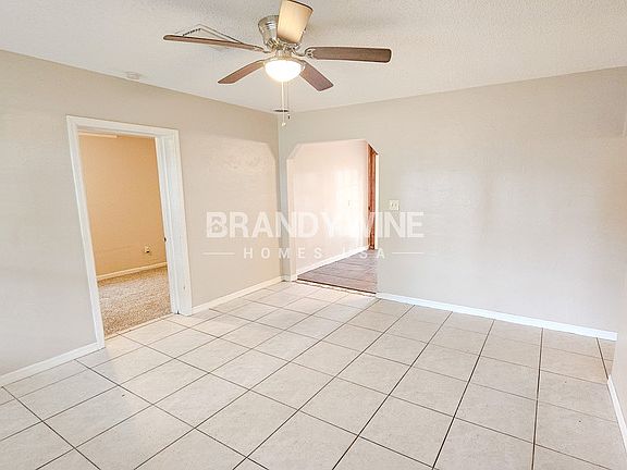 2nd image of 1711 W Cluster Ave