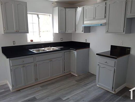1st image of 2945 S West Blvd