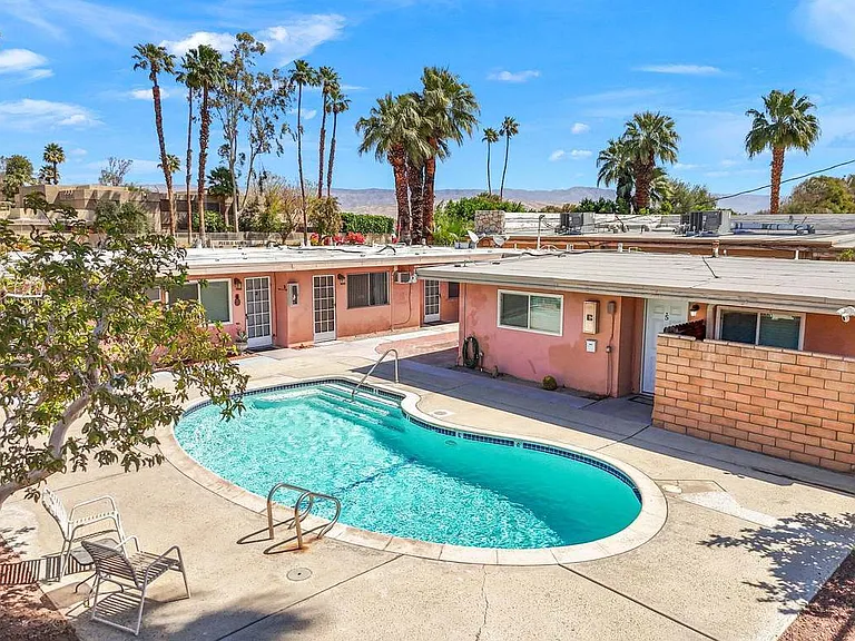 508 Desert View Dr — Photo 2