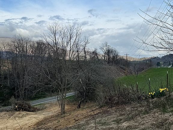2nd image of 7740 Troutdale Hwy