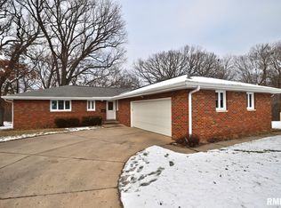 1104 N Bluffcrest Ct, West Peoria, IL 61604