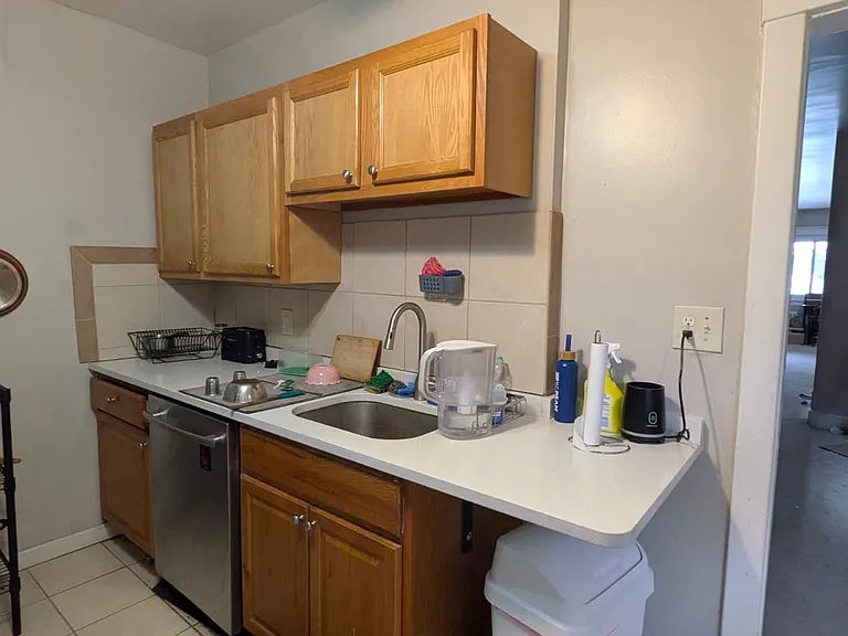 2332 Eldridge St #1 — Photo 15