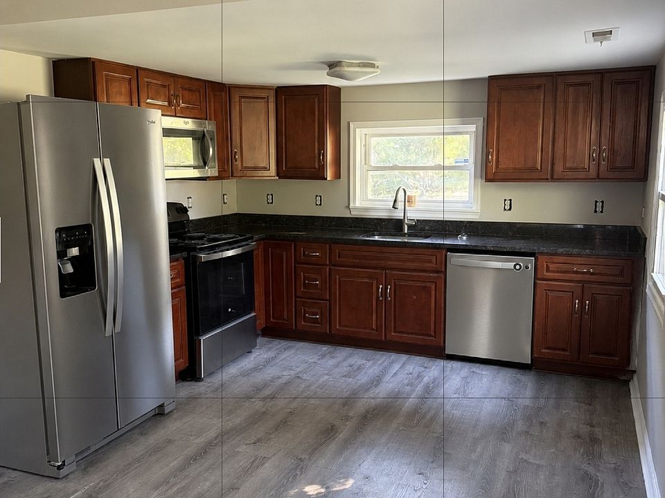 Large eat in kitchen