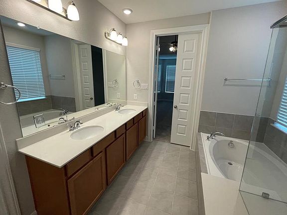 5th image of 2367 Woodland Prairie Ln