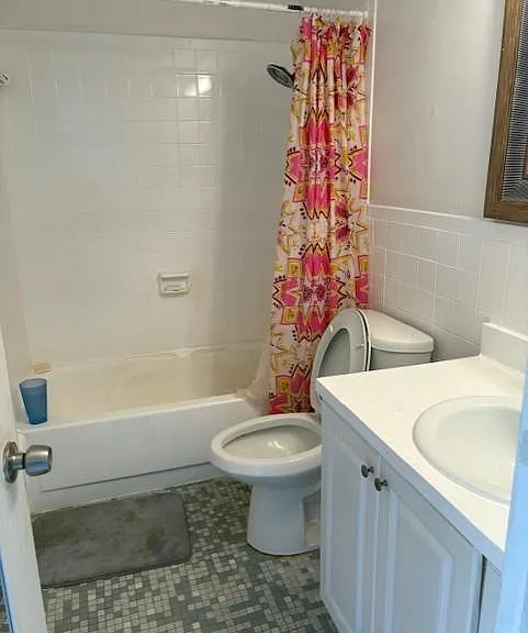 365 NE 125th St #302 — Photo 7