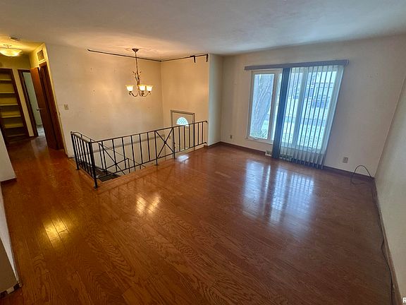 5th image of 3713 W Pagewood Dr