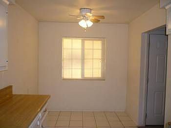 4th image of 102 Fernwood Ave