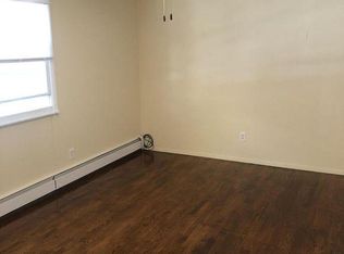 34 Keating St, Staten Island, NY 10309
