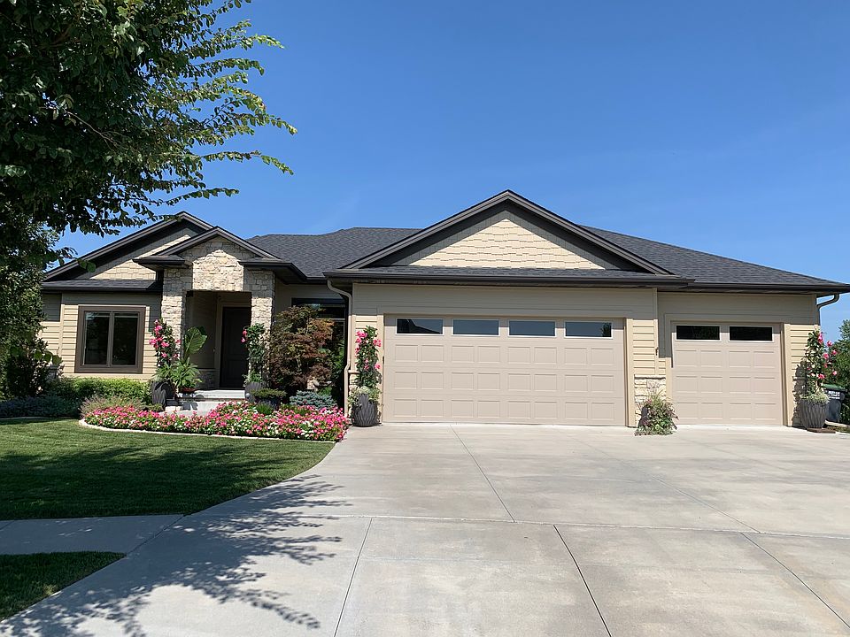 1st image of 9200 Fairbanks Ct