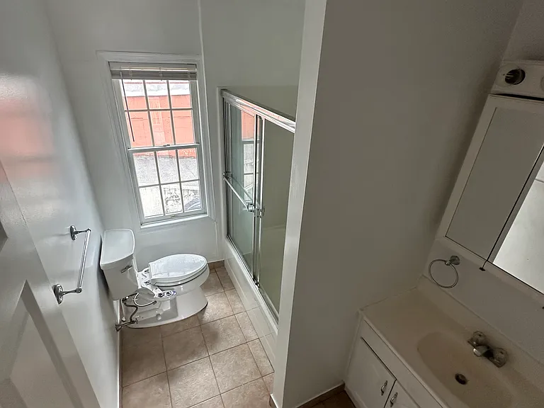 586 Commerce St #2B — Photo 16