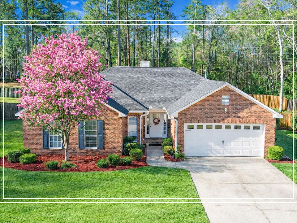 1st image of 328 Saint Julian Pl