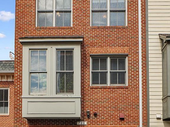 4th image of 708 Rose Sq