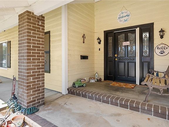 3rd image of 25642 Chimney Rock Rd